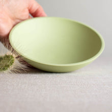 Load image into Gallery viewer, Pea Green Porcelain Open Form