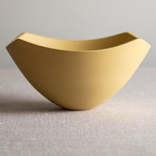 Load image into Gallery viewer, Deep Yellow Altered Rim Vessel