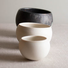 Load image into Gallery viewer, Wobble pots, set of 3