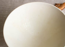 Load image into Gallery viewer, Crystalline White Matte Bowl