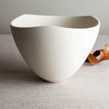 Load image into Gallery viewer, Crystalline White Matte Carved Rim Form