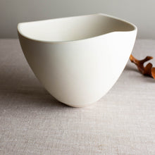 Load image into Gallery viewer, Crystalline White Matte Carved Rim Form