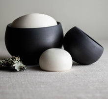 Load image into Gallery viewer, Nesting Set of 4 Wobbles in Black and White