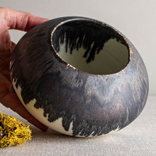 Load image into Gallery viewer, Bronze and White Glazed Vessel 8
