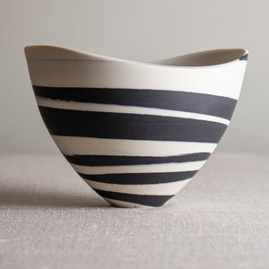 Black and White Porcelain Vessel with Undulating Rim