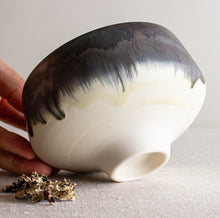 Load image into Gallery viewer, Bronze and White Vessel 5

