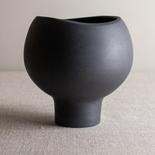 Load image into Gallery viewer, Black Porcelain Vessel 9
