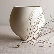 Load image into Gallery viewer, Rounded Vessel in Crystalline White Matte

