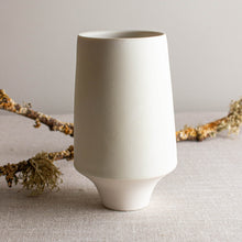 Load image into Gallery viewer, Vase Form in Crystalline White Matte
