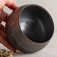 Load image into Gallery viewer, Oil Spot Bronze Glazed Tea Bowl Form
