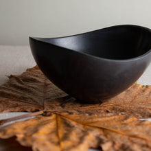 Load image into Gallery viewer, Black porcelain and Beeswax
