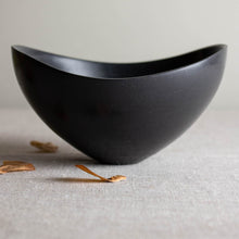Load image into Gallery viewer, Black porcelain and Beeswax
